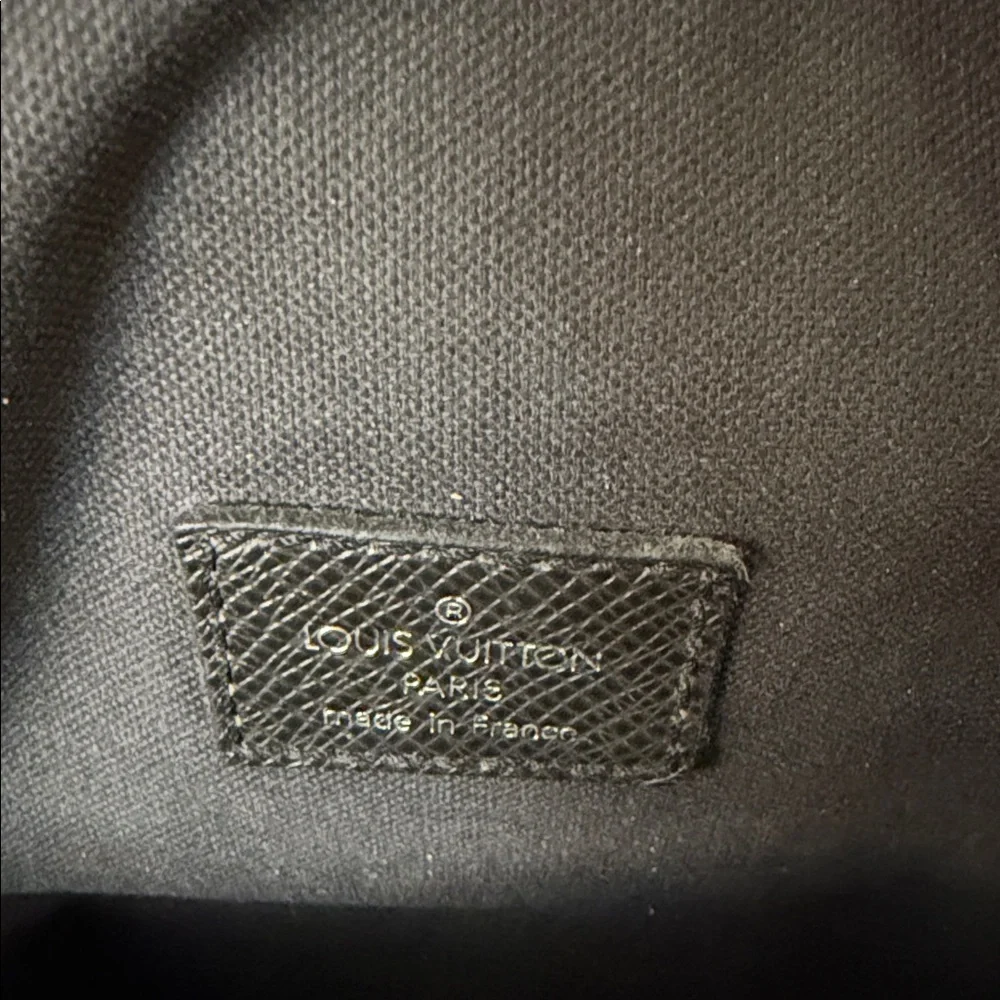 Louis Vuitton Black Men's Messenger Bag